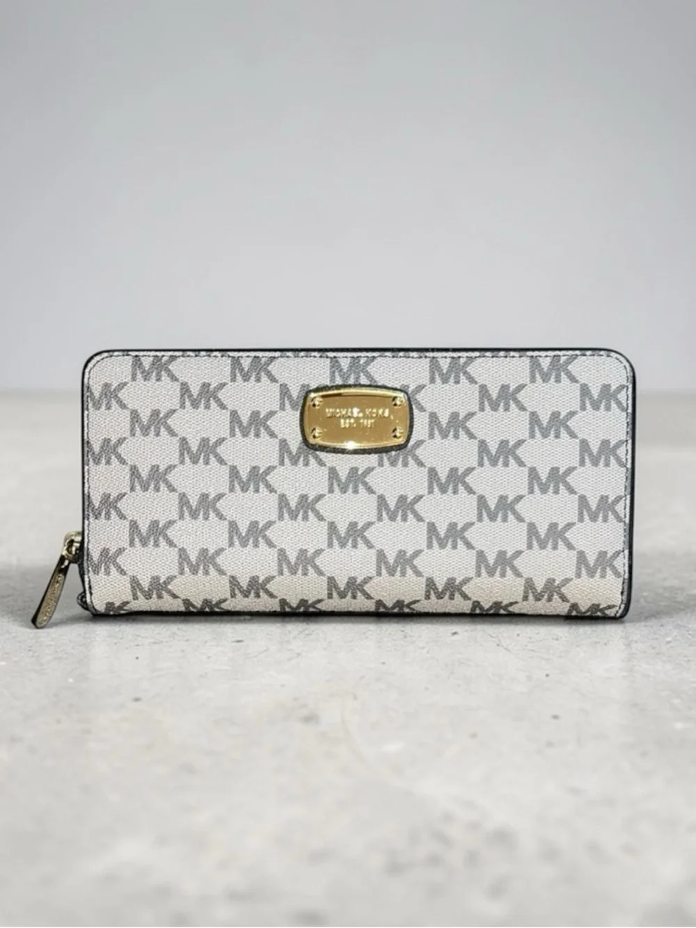 Michael Kors Jet Set Travel Zip Around Wallet MK Logo White Gray PVC
